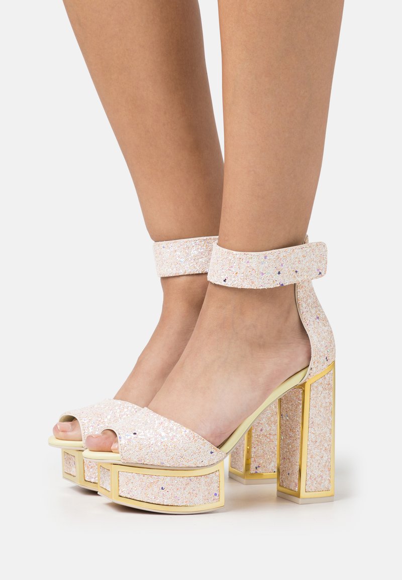 Kat Maconie PAMMY Platformas sandales vanilla/gaiši rozā Zalando.lv