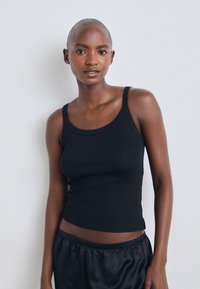 Lindex Pyjamapaita - black