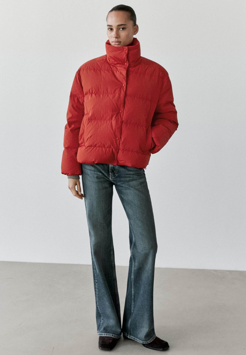 Doudoune Manteau Rouge UP TO DATE/ ENDERO Taille 38 - Col Montant, Polyester Et Plumes