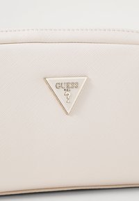 Guess DOUBLE ZIP - Trousse - cream