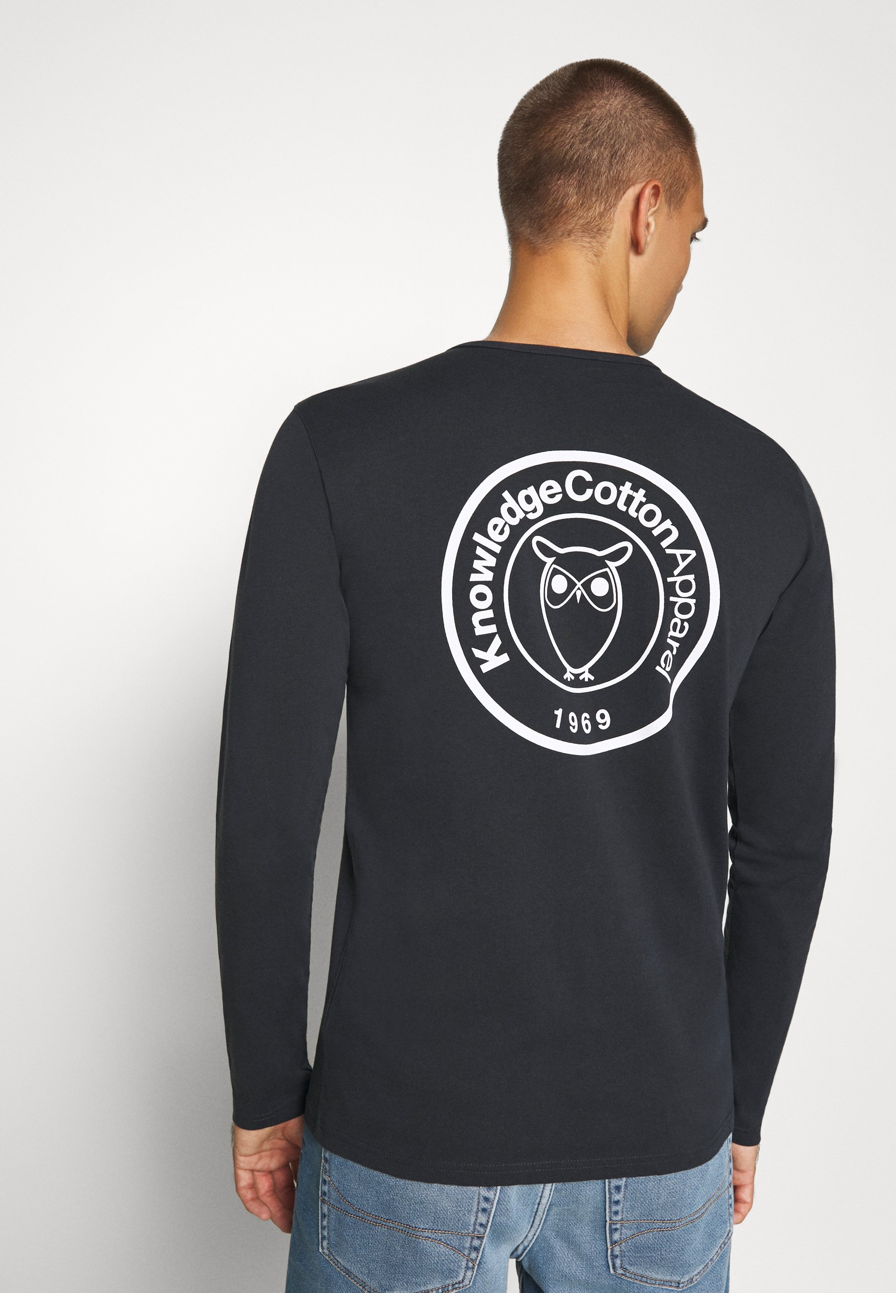 Knowledge Cotton Apparel LOCUST BIG BACK PRINT LONG SLEEVE Knowledge Cotton Apparel LOCUST BIG BACK PRINT LONG SLEEVE - Topper langermet - dark blue