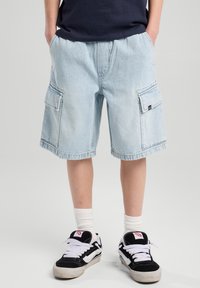 America Today Farkkushortsit - bleached denim