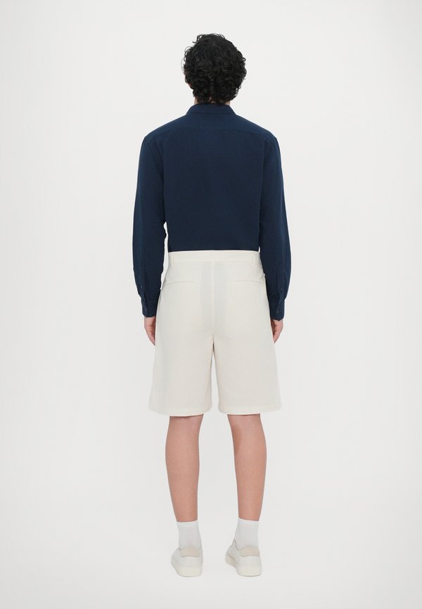 BERMUDA STIRATO - Shorts - naturale4