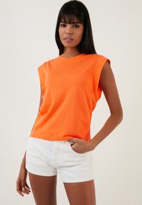 LELA CREW NECK - T-shirt - bas - orange