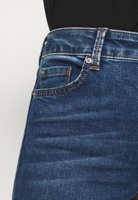 Marks & Spencer Eva - Jeans Bootcut - blue denim - Zalando.de