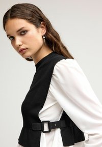 Next PETITE - Vesta - black