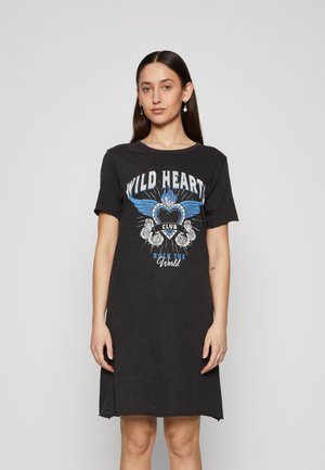 Vestido de camiseta de algodón negro con un estampado gráfico en colores azul, blanco y rosa, texto ilustrado y mangas cortas.