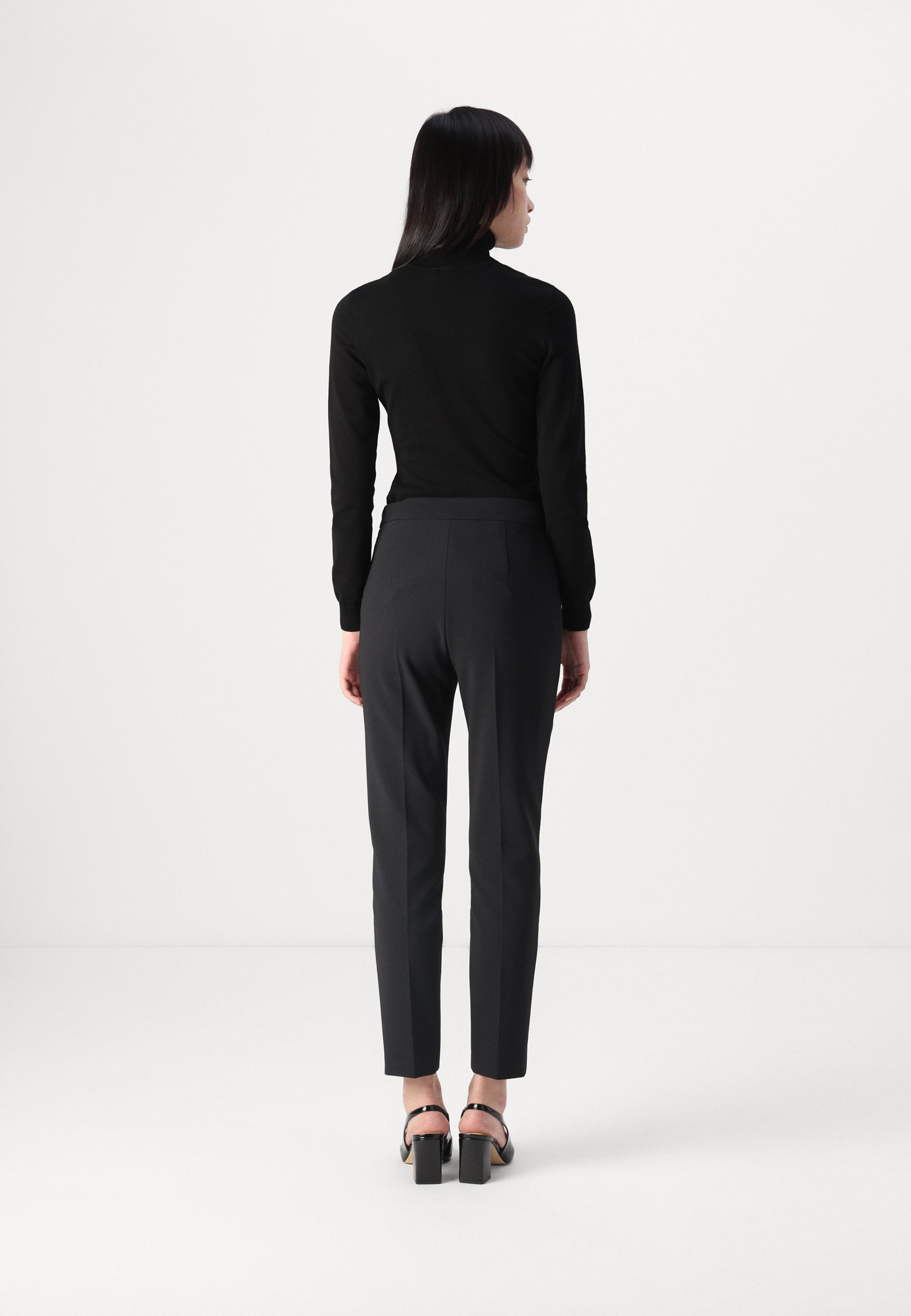 パンツ ELISABETTA FRANCHI Woman Pants Black TU031 110 Elisabetta Franchi WOMENS PANTS - Pantaloni - nero - Zalando.it
