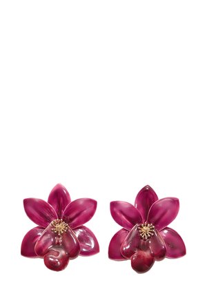 Orecchini a forma di fiore rosa realizzati in materiale lucido, caratterizzati da più strati simili a petali e un accento centrale dorato per un tocco di dettaglio in più.