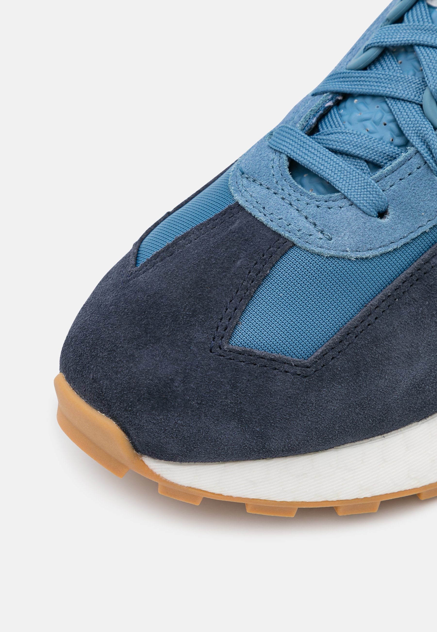 adidas Originals RETROPY E5 UNISEX - Zapatillas - blue/tierra ... ريحانة للعطور adidas Originals RETROPY E5 UNISEX - Zapatillas - blue/tierra ... ريحانة للعطور