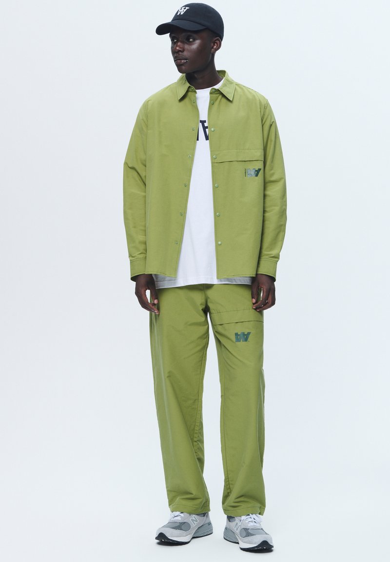 DOUBLE A BY W.W. Jas groen