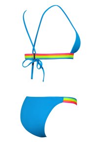 Niebieski bikini z tęczowym paskiem w talii. Trianglowa góra z regulowanymi wiązaniami; dół z dopasowanymi tęczowymi akcentami. Gładka tekstura.