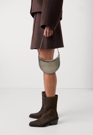 Tommy Hilfiger HOLIDAY SHOULDER BAG - Handtas - gold-coloured