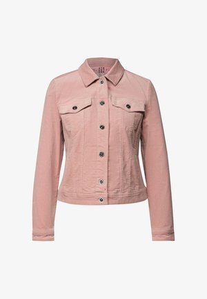 Helle rosa Jeansjacke mit Kragen, langen Ärmeln, aufgesetzten Taschen und schwarzen Knöpfen. Texturiertes Material mit genähten Details.