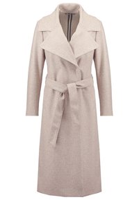 Abrigo largo de lana beige con cuello de solapa amplio y cinturón de tela a juego atado en la cintura, que muestra un diseño limpio y minimalista.