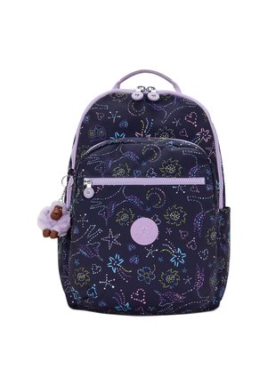 Navy-Rucksack mit bunten Blumen- und Sternmustern, einem Lavendel-Reißverschluss und einem kleinen Gorilla-Schlüsselanhänger.}}}]}