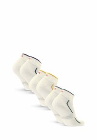 Cinco pares de calcetines de tobillo en blanco con acentos de color: marino, amarillo y verde. Cuentan con puños acanalados y suelas acolchadas.