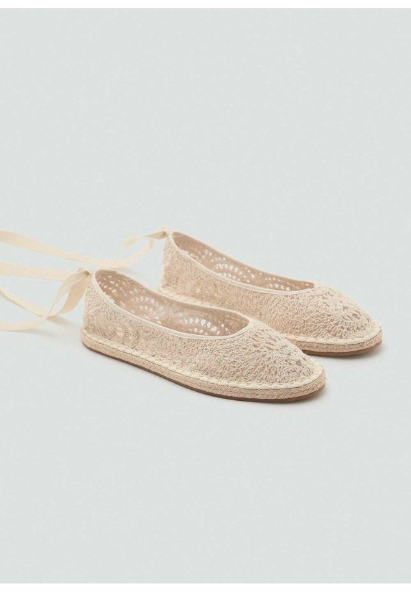 FLATS - Ankle cuff ballet pumps - ecru2