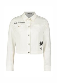 Veste en denim blanc raccourcie avec des manches longues, boutons en métal argenté, poches avant, broderie de palmier noire et texte "journées ensoleillées adorables".