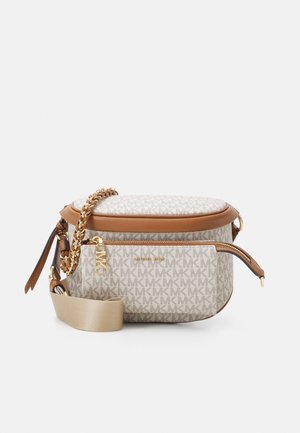 Beigen värinen Michael Kors olkalaukku, jossa ruskeat nahkareunukset, kultainen ketju ja vetoketju sekä säädettävä beigen värinen kangashihna, koko laukussa monogrammikuosi.