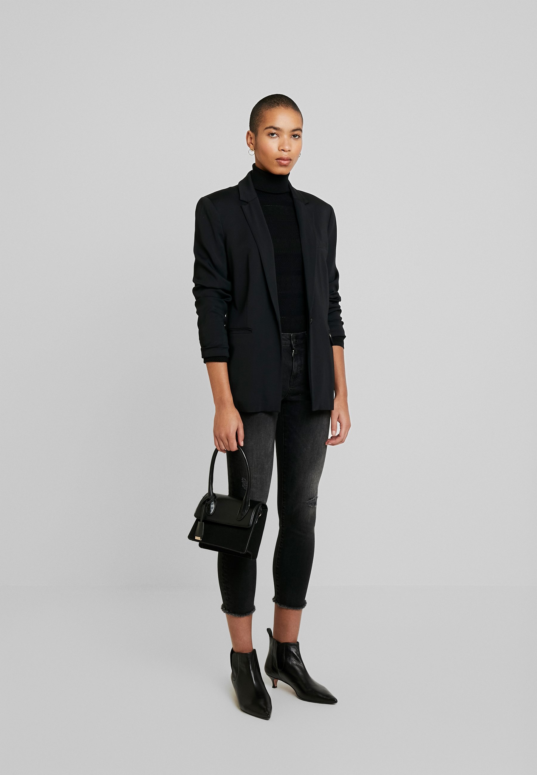 Dorothy Perkins ALL OVER JUMPER Strikkegenser black Dorothy Perkins ALL OVER POINTELLE JUMPER - Strikkegenser - blush