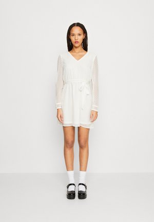 ONLY ONLLOTTE V NECK MINI DRESS - Cocktail φόρεμα / Φόρεμα για πάρτι - cloud dancer