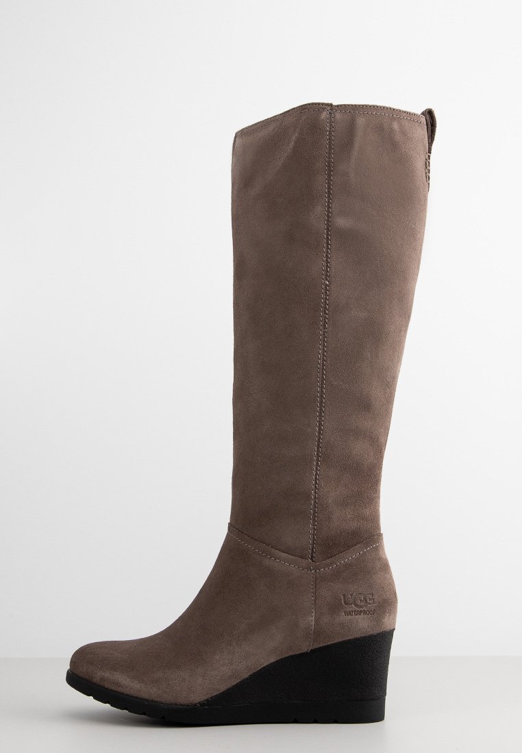 Ugg Laarzen met sleehak taupe