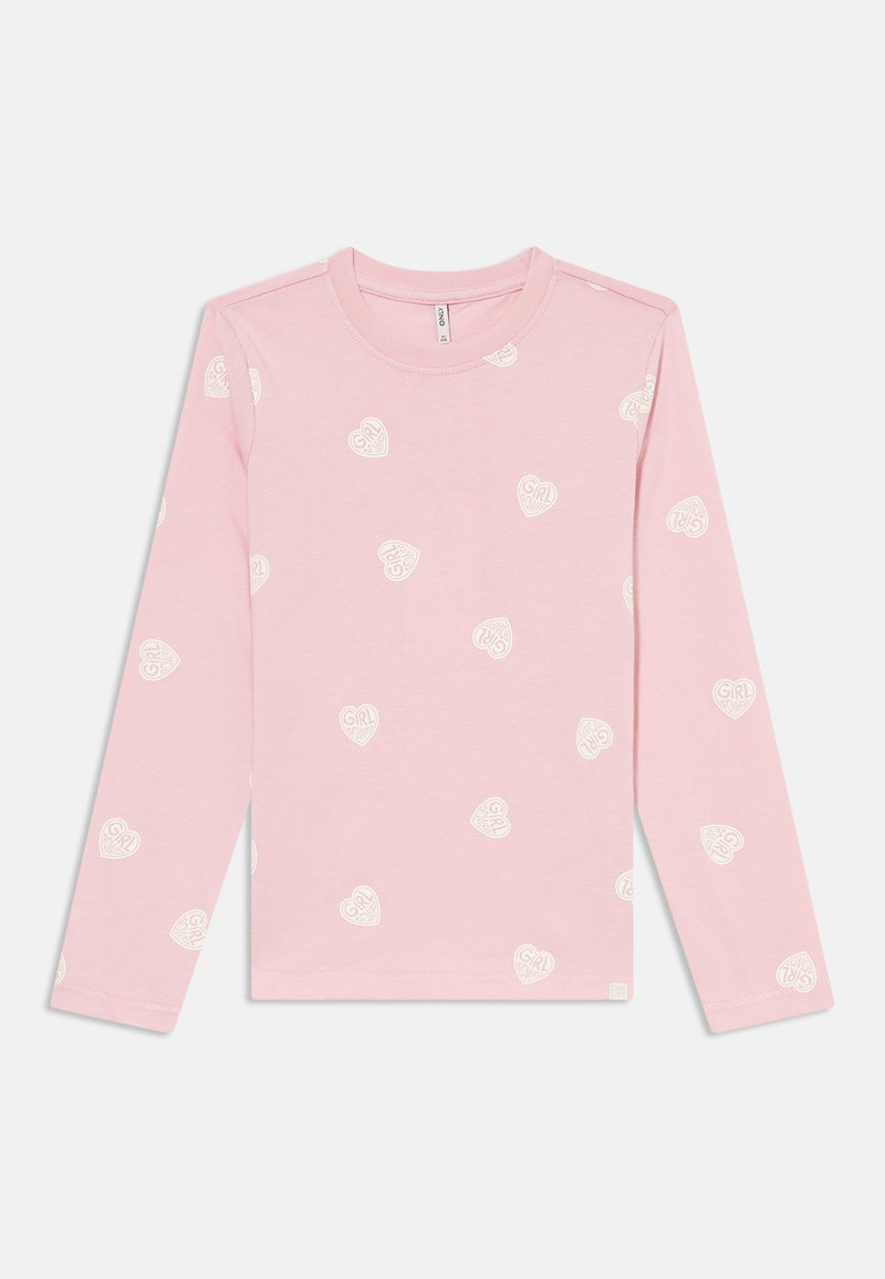 Langermet rosa bomullsskjorte med et mønster av hvite hjerter over hele, med teksten "GIRL" og rund hals.