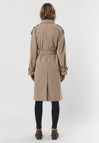 Vero Moda Petite Trenčkot - beige