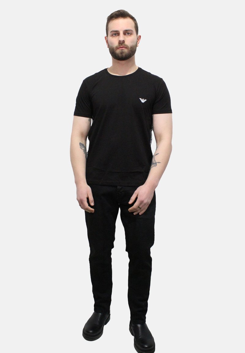 Emporio Armani T-shirt basic zwart
