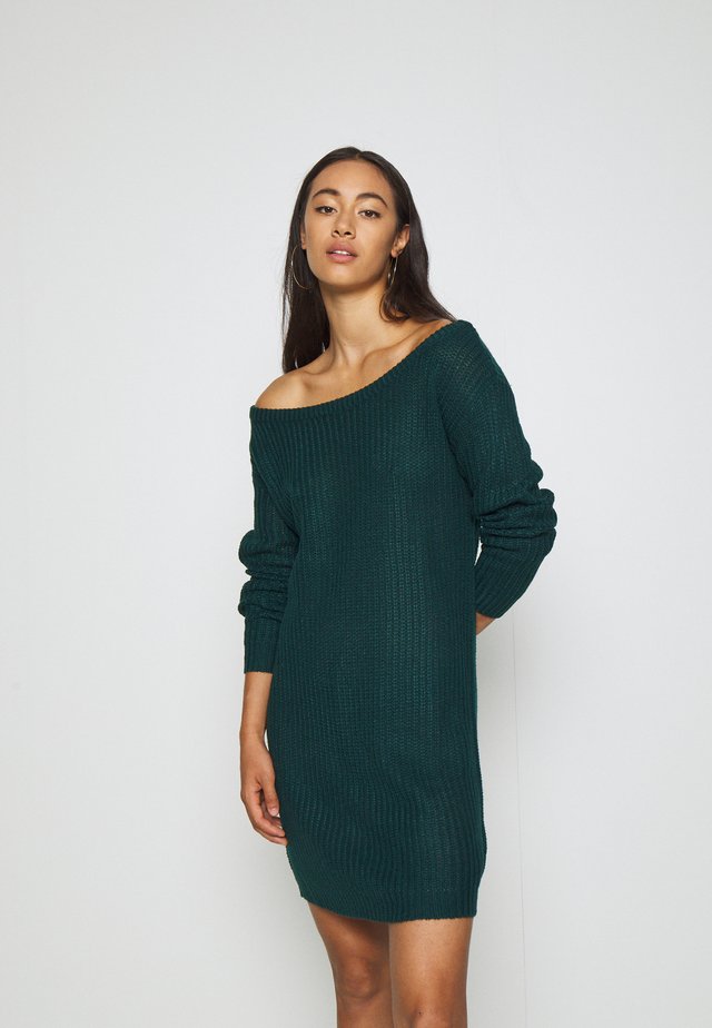 AYVAN OFF SHOULDER JUMPER DRESS - Robe pull - forest green