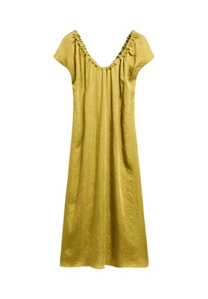 Robe jaune moutarde, tissu léger, décolleté en V avec des détails froncés, manches courtes, silhouette fluide, longueur genou.