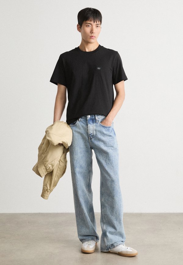 WOVEN LABEL REGULAR TEE - Basic T-shirt2