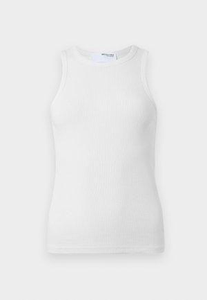 Bela rebrasta majica brez rokavov s krožnim izrezom. Gladka tekstura z oprijetim siluetom in brez vidnih okrasnih elementov.