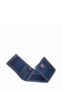 Niebieski portfel z materiału otwarty, pokazujący zapięcia na rzepy, wiele kieszonek na karty oraz małą naszywkę z kolorowym emblematem.