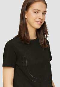 QS FRONT - T-shirt print - schwarz