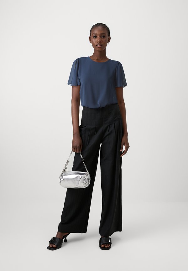 VIMICADA O NECK - Blouse2