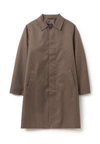 Cappotto marrone di media lunghezza con collo a revers, chiusura a bottoni e due tasche laterali. Realizzato in tessuto liscio e resistente.