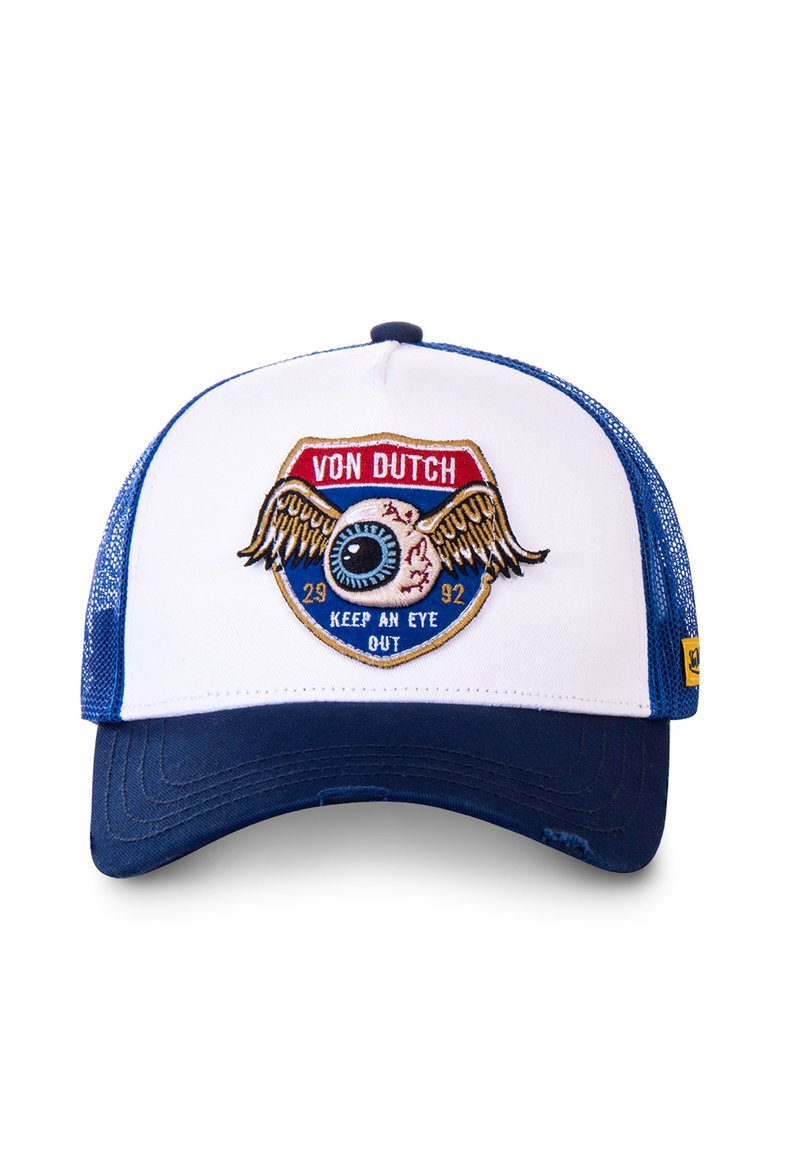 Casquette de baseball blanche avec des côtés en mesh bleu, ornée d'un patch circulaire brodé montrant un œil et des ailes, avec le texte "VON DUTCH" et des accents.