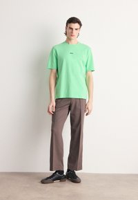 BOSS TCHUP - T-Shirt basic - open green