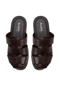 Braune Ledersandalen mit einem geflochtenen Riemendesign, ausgestattet mit einer gepolsterten Fußbett und einer schwarzen Sohle. ALDO-Branding auf der Innensohle.