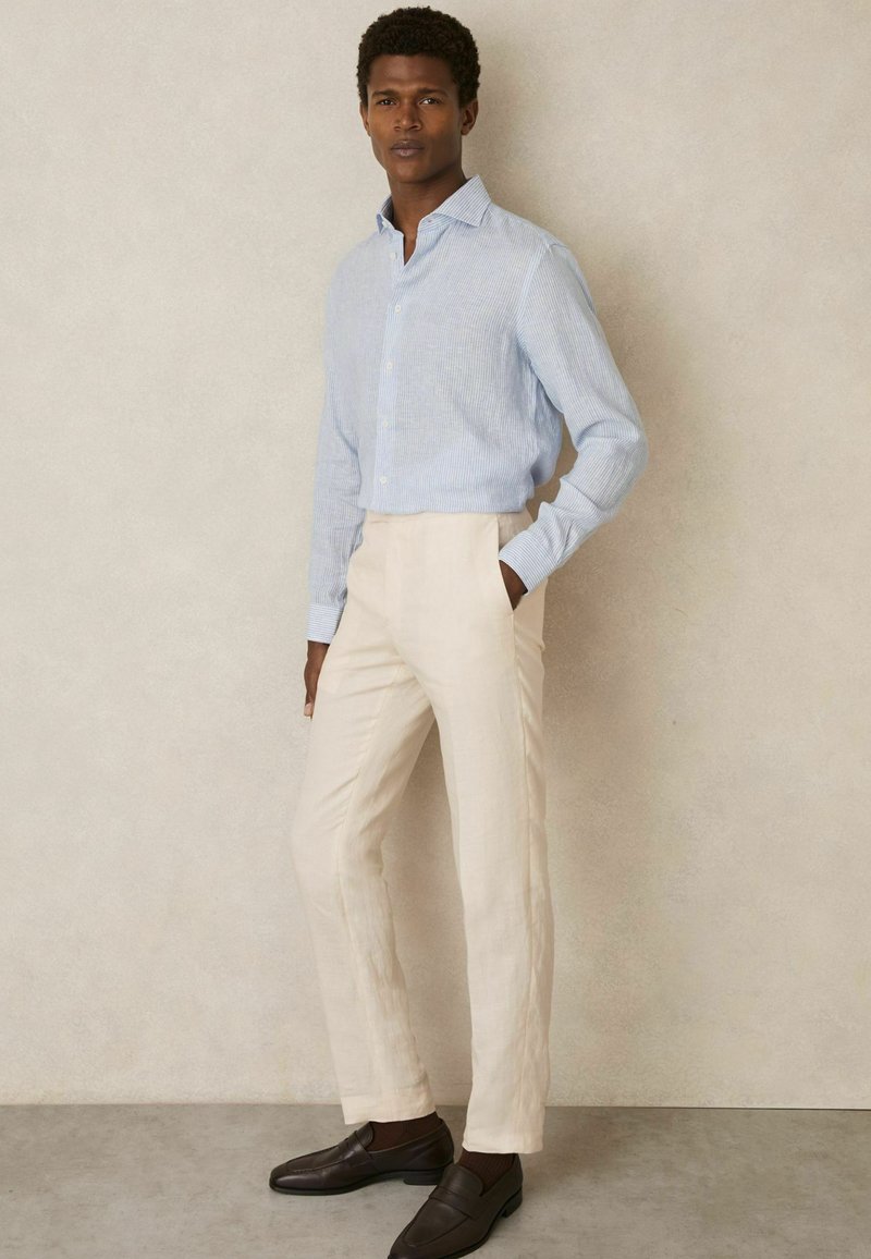 Reiss REGULAR FIT RUBAN STRIPED LONG SLEEVE Camisa soft blue