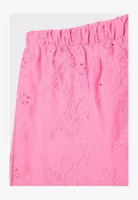 Non sélectionné, mottled light pink