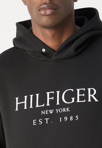 Tommy Hilfiger HOODY - Felpa - black