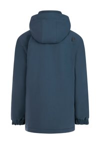 Marineblauwe waterdichte jas met capuchon, elastische manchetten en een losse pasvorm. Kenmerkt zich door een logo op de schouder en een gladde, textuurstof.
