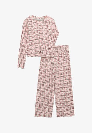 Komplet piżamy z długim rękawem i spodniami na białym tle z drobnym czerwono-zielonym wzorem kwiatowym.