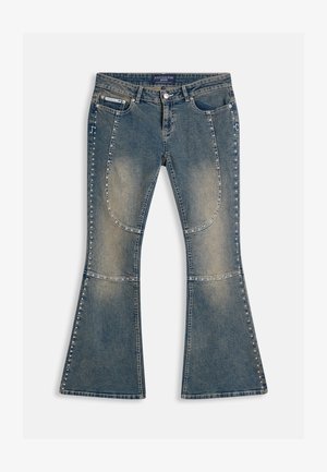 Juicy Couture, STUD - Jeans Bootcut - mid wash sand