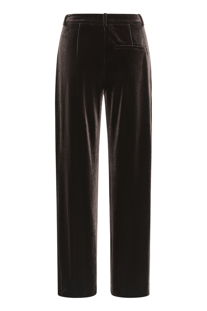 Schwarze Samenhosen mit geradem Schnitt, featuring eine Vorderfalte, Seitentaschen und eine einzelne Gesäßtasche. Glatte Textur und sanfter Glanz.