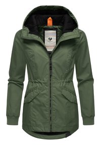 Veste verte avec une capuche texturée, des poignets élastiques, une fermeture éclair et deux poches avant ; elle possède une doublure intérieure avec une étiquette à motifs.