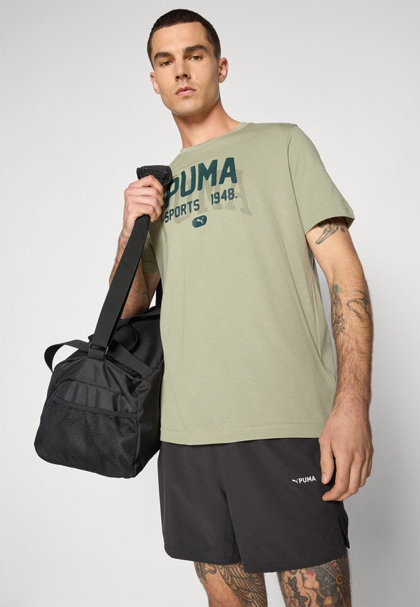 GRAPHIC VARSITY TEE - Print T-shirt - lux army2